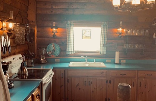 Penn Yan Cabin | Charming 2-bedroom cabin on Keuka Lake close to Penn Yan & the Keuka Wine Trail