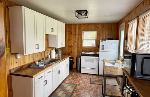 Shawano Cabin | Charming 2-bedroom cabin on Shawano Lake, 30 minutes from Lambeau Field