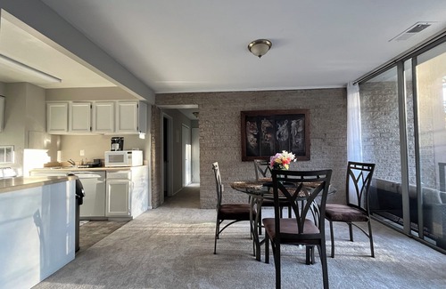 Annandale Condo | Charming 2-bedroom condo with WiFi, AC in peaceful Annandale