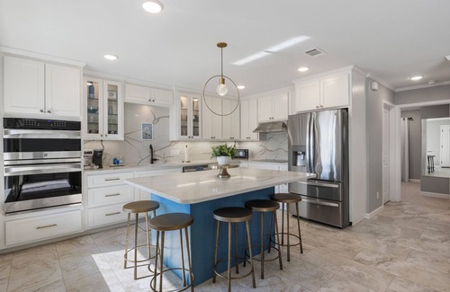 Kingsland Condo | Charming 2-bedroom condo in fabulous Kingsland with WiFi, AC