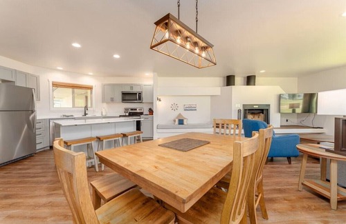 Wapato Point Condo | Charming 2-bedroom condo in Manson with all Resort Amenities - Lake View!
