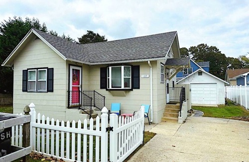 Town Bank Cottage | Charming 2-bedroom cottage in beautiful Cape May