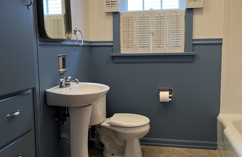 Findlay Cottage | Cozy 2-Bedroom Cottage Steps from Downtown, Rated 9.8