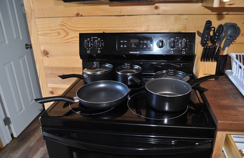 Albany Cabin | Charming 2-bedroom Duplex in Albany, KY on Dale Hollow Lake with Slip #20