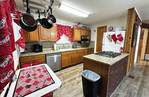 Cloudcroft House | Charming 2-bedroom house in peaceful Cloudcroft with WiFi