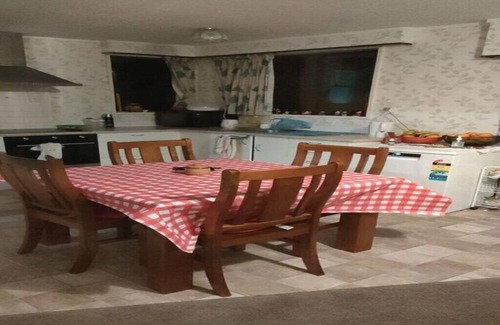 Saint Kilda House | Charming 2-Bedroom Home in South Dunedin
