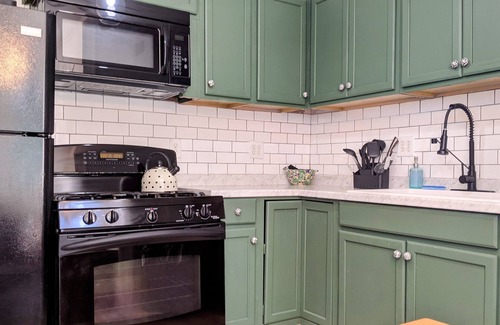Carlsbad House | Cozy 2 Bedroom Home with Spa, Near Town and Family Friendly