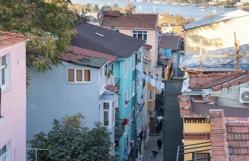 Balat House | Charming 2-bedroom house with WiFi and AC in vibrant Istanbul