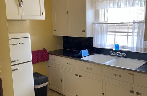 Fairbury House | Charming 2-bedroom house with WiFi, AC in fabulous Fairbury