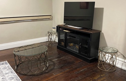 Altoona House | Charming 2-bedroom house in delightful Altoona with WiFi