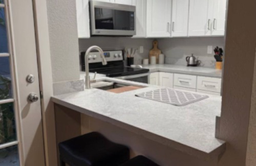 Modesto House | Charming 2-bedroom house with AC in Modesto