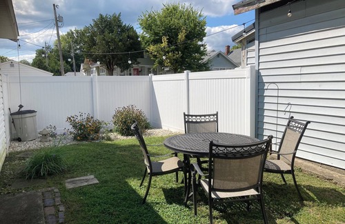 Peru House | Charming 2-bedroom house in lovely Peru with AC