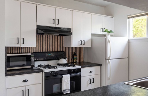 Mueller House | Charming 2-bedroom house with AC and WiFi in Austin