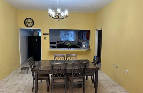 Black River House | Charming 2-bedroom house with WiFi, AC in fabulous Black River