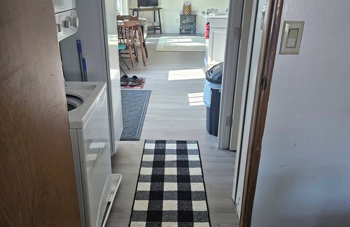 St. Johnsville House | Charming 2-bedroom mobile home with WiFi & Window AC in Fort Plain
