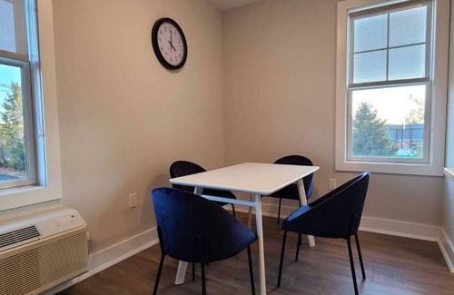Leonia Apartment | Charming 2-bedroom minutes to NYC