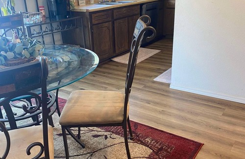 Farmington House | Charming 2-bedroom townhouse with WiFi in lovely Farmington
