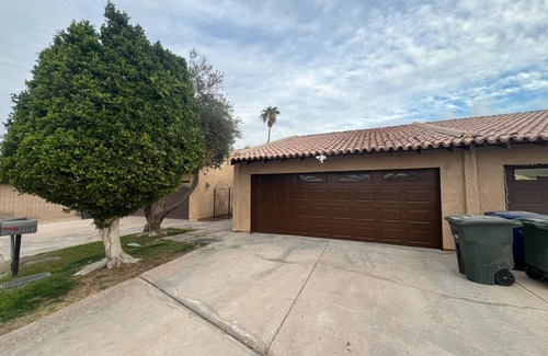 Yuma House | Charming 2-bedroom townhome in lovely Yuma with AC, WiFi