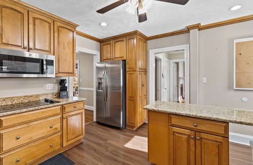 Terry Sanford Other | Charming 2-bedroom farmhouse with WiFi and AC in Fayetteville