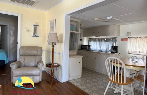 Myrtle Beach Cottage | Charming 2-bedroom cottage with AC, WiFi in delightful Ocean Lakes