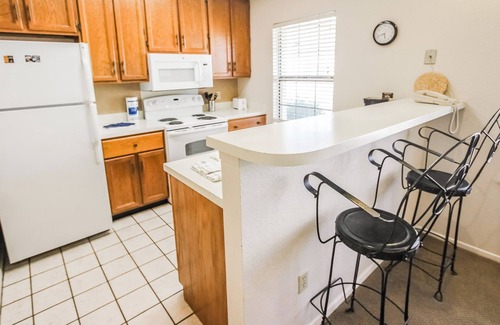 Highland Lake Estates Condo | Charming 2-bedroom with AC, WiFi in fantastic Lago Vista