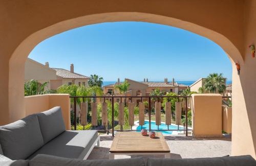 New Golden Mile Apartment | Modern Apartment with Scenic Views in Hacienda de Cifuentes