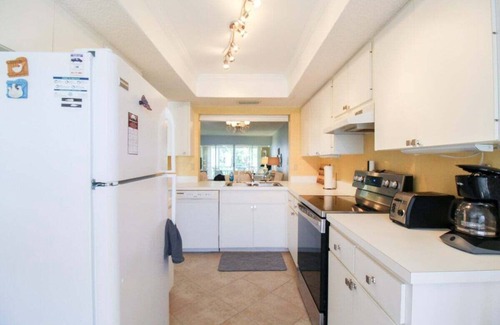 The Meadows Condo | Discover The Meadows: Family-Friendly Retreat with Pool