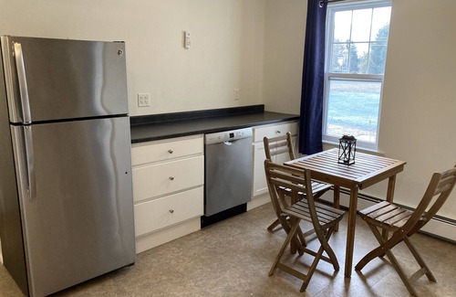 Musquodoboit Harbour House | Comfortable 2-Bedroom Inn with Lake View in Musquodoboit