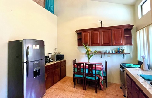 Santa Barbara Condo | Charming 2-bedroom condo with AC, Fast WiFi, 5 Minutes Walk to the Beach!