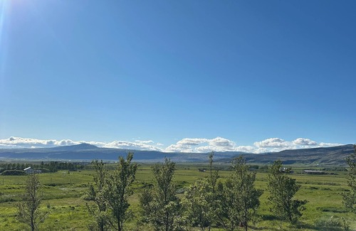 Sveitarfelagid Olfus Cabin | Charming 2-bedroom cabin in the cosy countryside close to Selfoss with WiFi