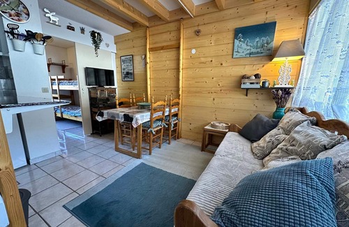 Villard-de-Lans Apartment | Cozy Apartment Villard-de-Lans: Perfect for 4 Guests