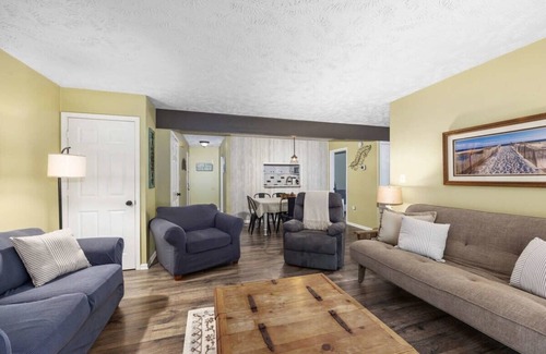 Rockford Cottage | Pet-Friendly 2-Unit Retreat in Rockford - Rated 10/10