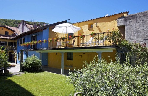 Cannobio House | Idyllic 2½-Room House with Garden in Cannobio