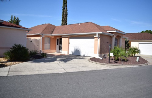 The Villages House | Inviting 2B/2B Villa near Spanish Springs Town Square