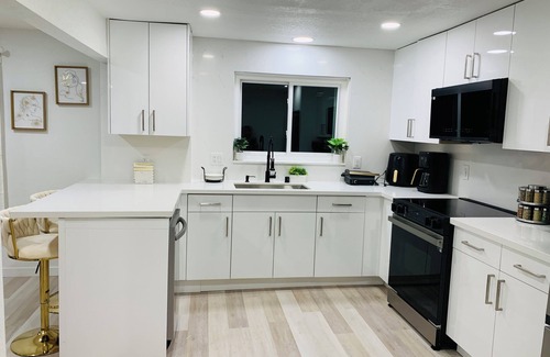 Central District House | Charming 2Bd& 2 B, with 3 Queens beds in brilliant Seattle