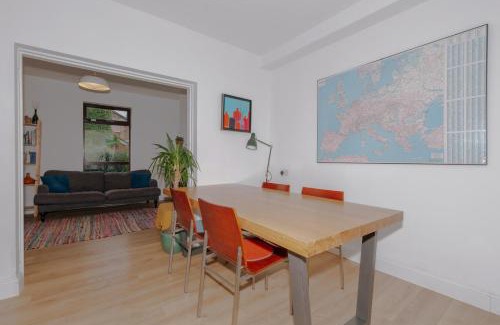 The Liberties House | Family-Friendly 2BD House in the Heart of Dublin