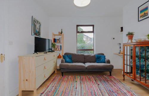 The Liberties House | Family-Friendly 2BD House in the Heart of Dublin