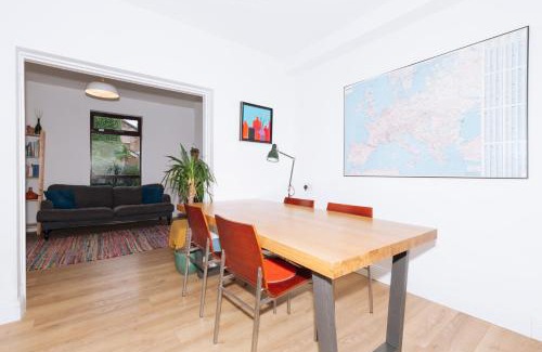 The Liberties House | Family-Friendly 2BD House in the Heart of Dublin