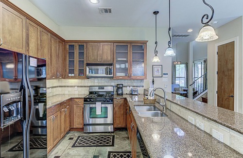 Rosedale House | Charming 2BD w/Billiards, Near Lady Bird Lake & DT