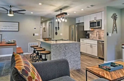 South Bradenton Condo | Ideal 2-Bed Retreat with Pool & Ocean Views Near IMG