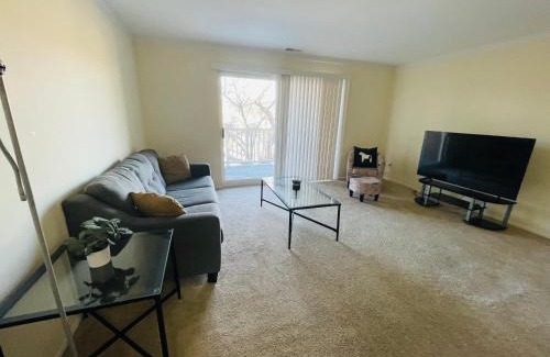 Elkins Park Apartment | Inviting 2BR Retreat in Elkins Park with Pool Access