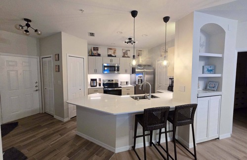 Sarasota Condo | Elegant 2 BR/2B Condo in Sarasota Near Lido & Siesta Beach