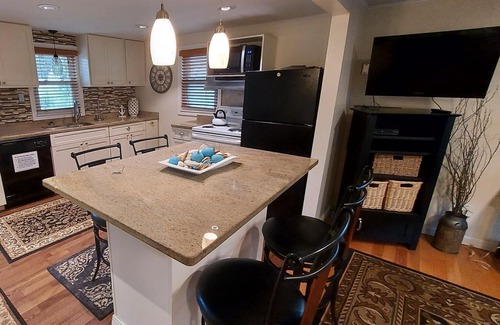 Narragansett House | Cozy 2BR Cottage with Deck, Grill & Top-Rated Amenities