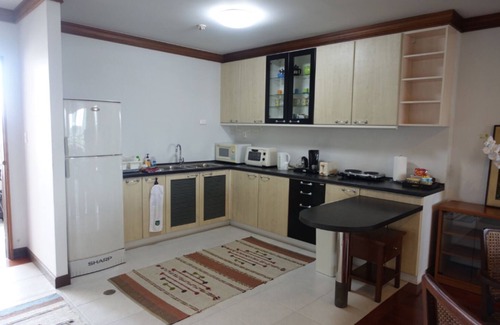 Chiang Mai Condo | Modern 2BR Retreat with Pool in Downtown Chiang Mai
