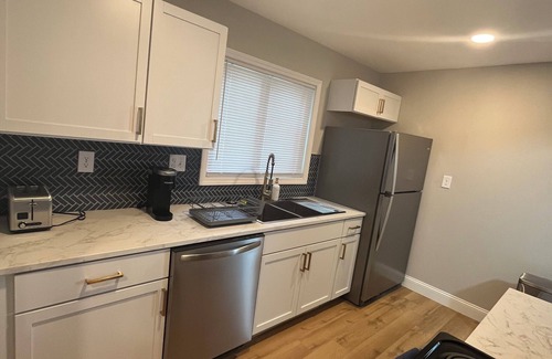 Springfield House | Charming 2BR Home in Springfield with AC near Fairgrounds & Hospital