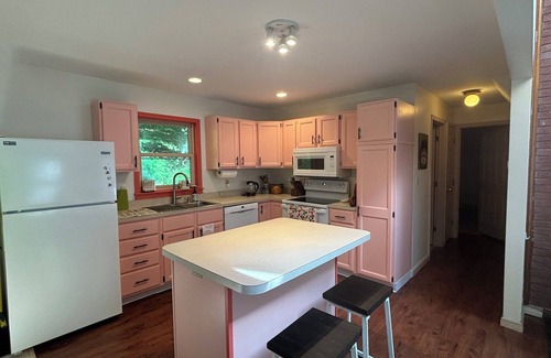 Guilford House | Charming 2BR semi-rural home in Southern VT - amazing setting & modern amenities
