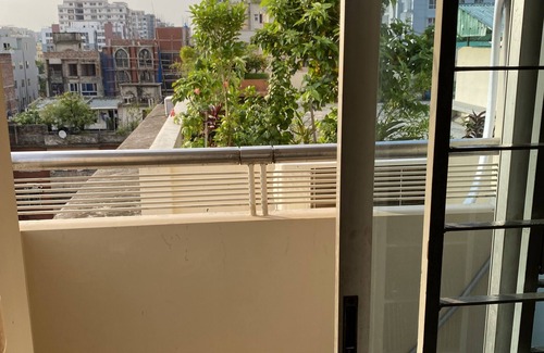 Mohammadpur Apartment | Budget-Friendly 3-Bed Apartment with Kitchen in Mohammadpur