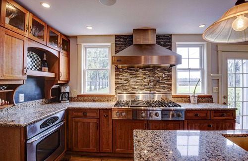 Skaneateles House | Perfect 3-Bedroom Home Near Skaneateles Village with Lake View