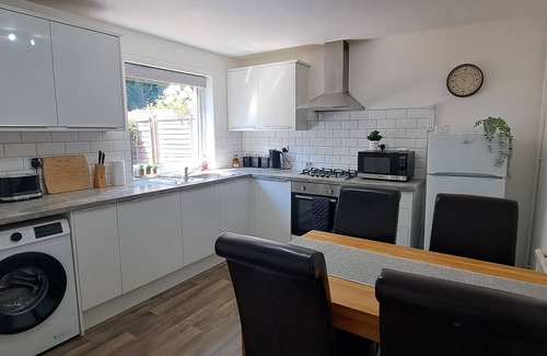 Peterborough House | Charming 3 bed near A1 and central Peterborough