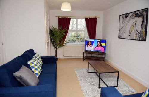 Stoke Gifford House | Pet-Friendly 3 Bedroom House in Bristol with Great Reviews